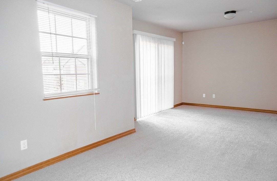 2858 W Redstone Dr - Photo 4 of 13