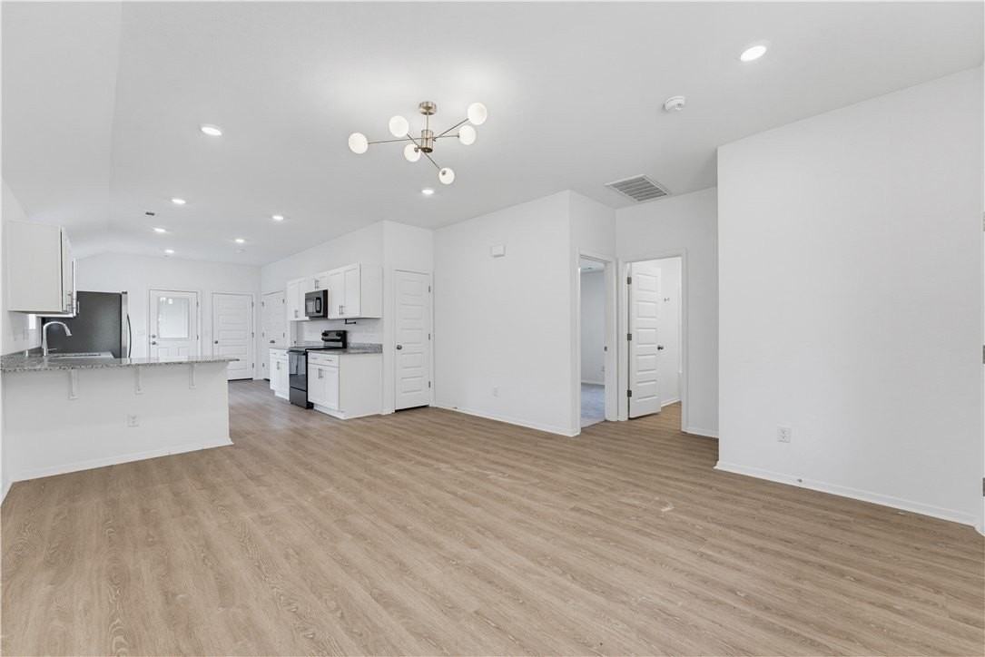 3258 S Bayou Aly - Photo 2 of 18