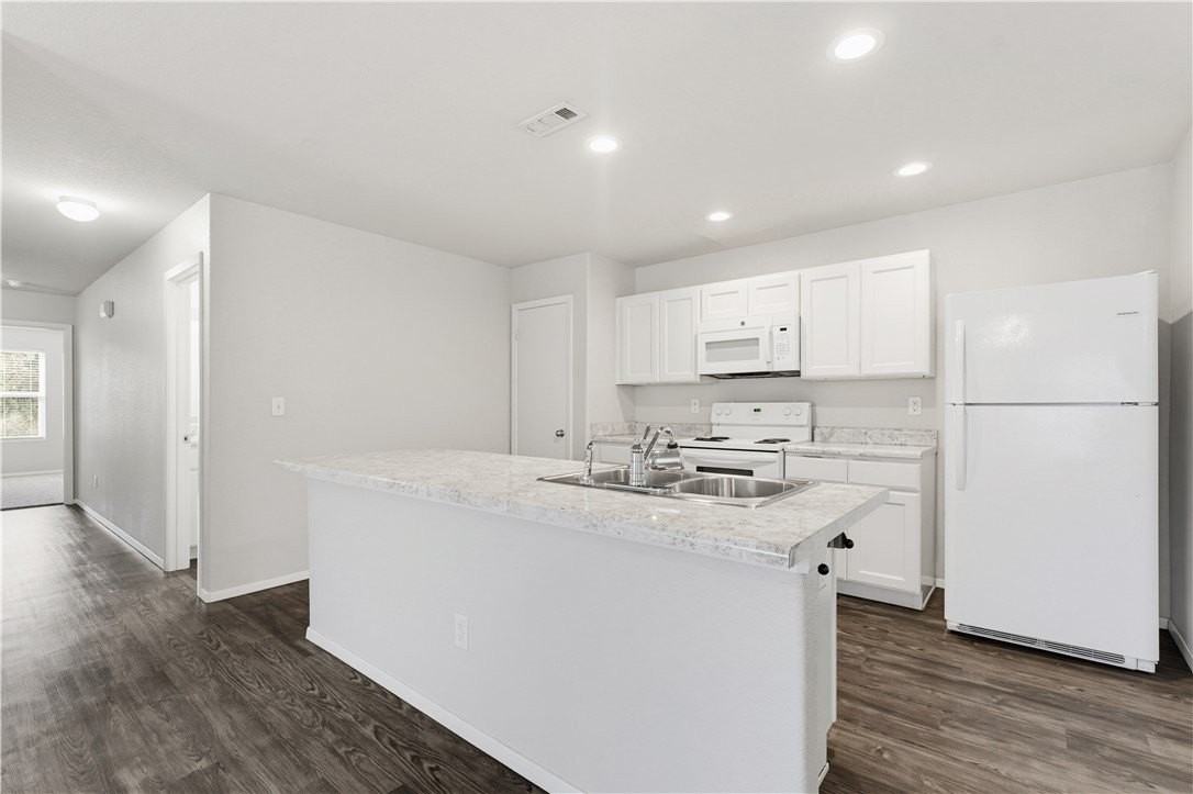 225 N Marietta Way - Photo 5 of 17