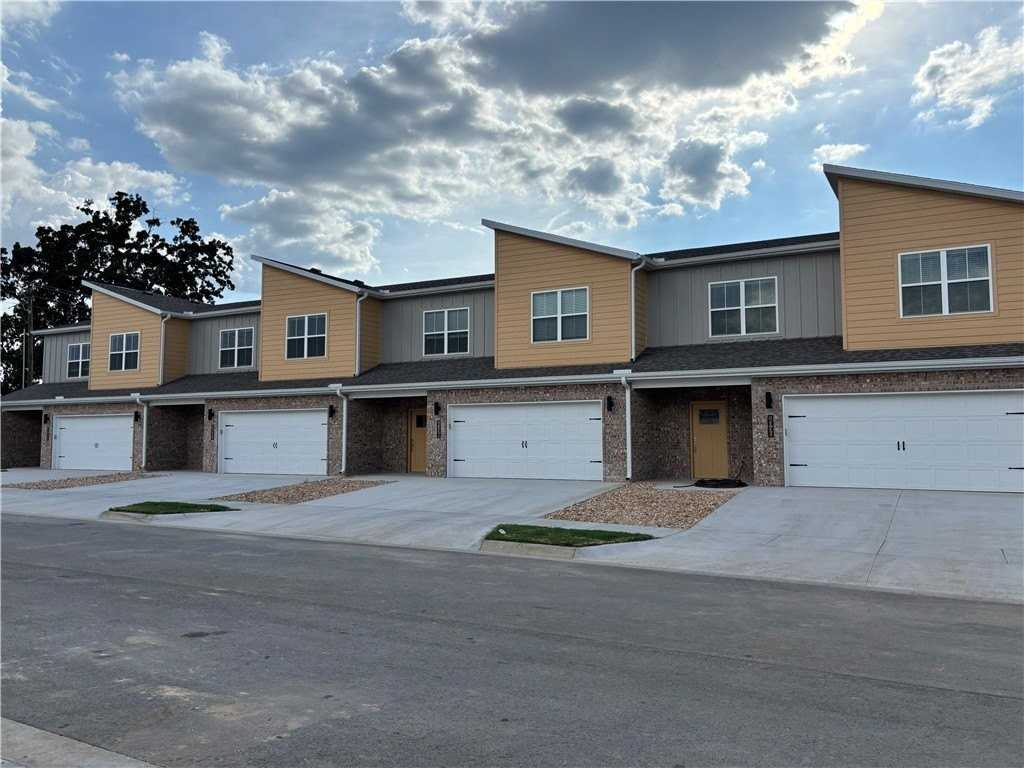 1036 Seaborn Way