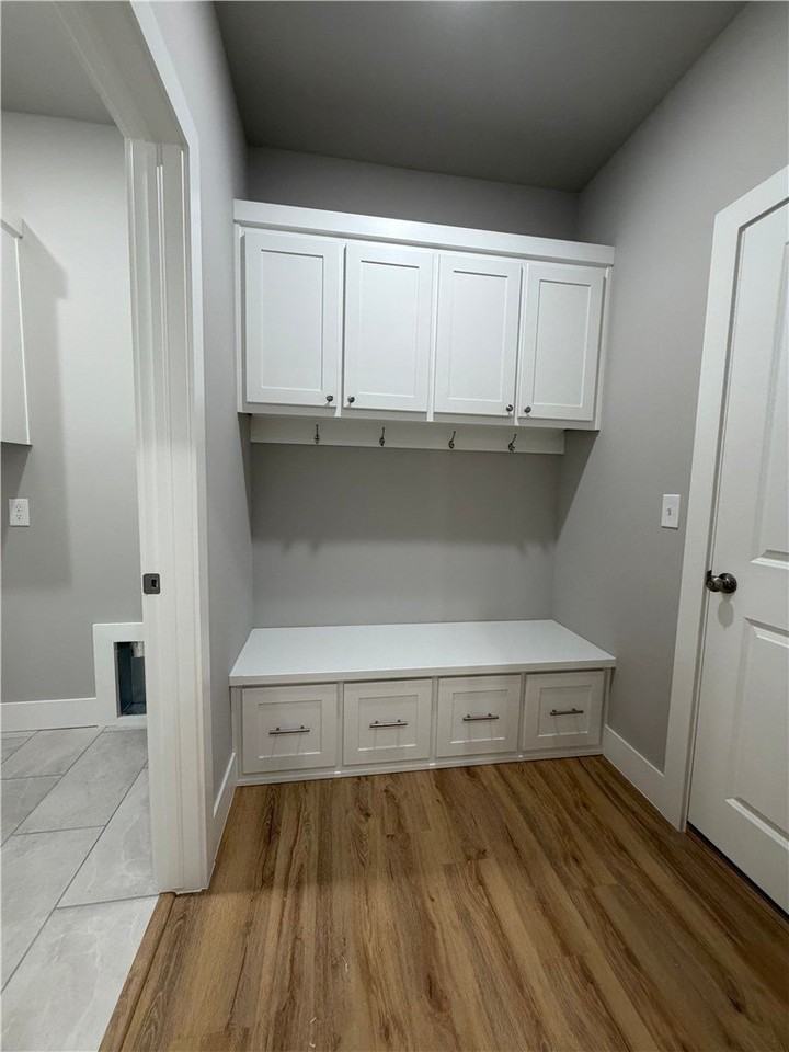 1036 Seaborn Way - Photo 6 of 17