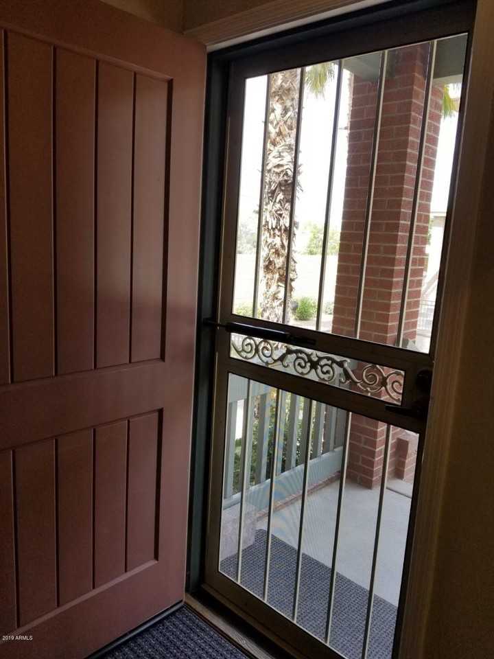 752 S Beck Ave - Photo 3 of 27