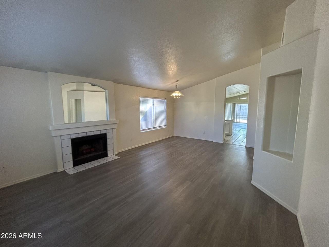 51 N Del Pueblo Pl - Photo 4 of 47