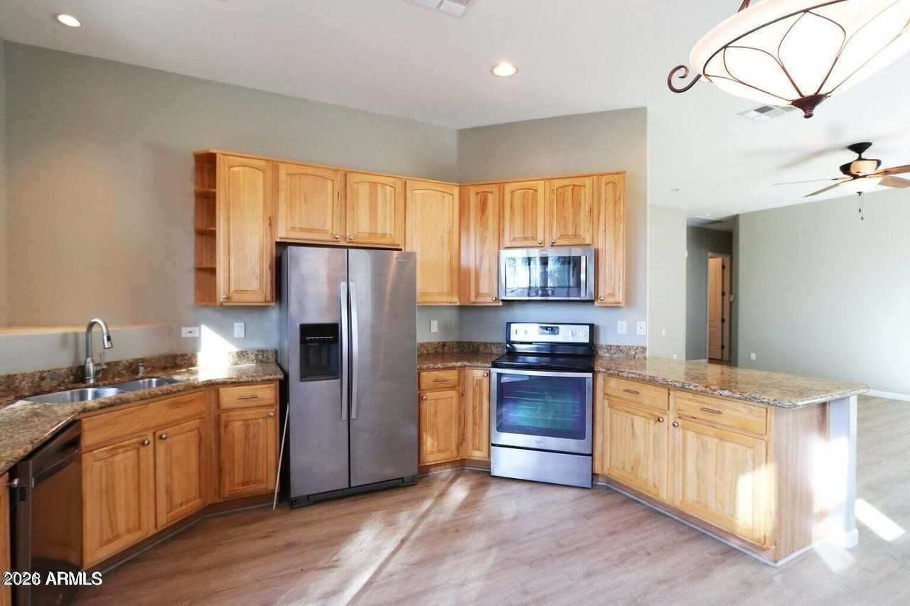 1750 E Ocotillo Rd #17 - Photo 5 of 20