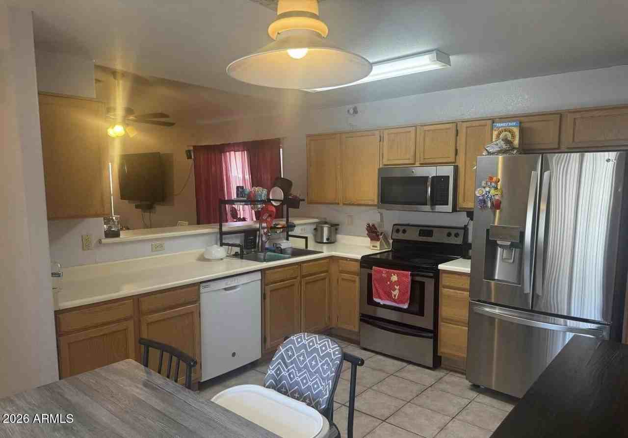 11924 N 74th Ln - Photo 5 of 7