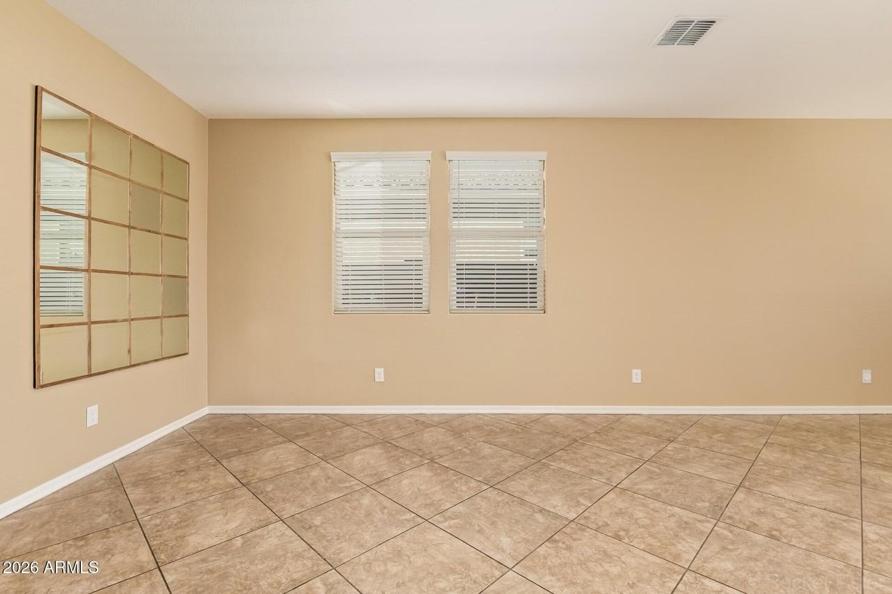 2057 W Kenton Way - Photo 6 of 33