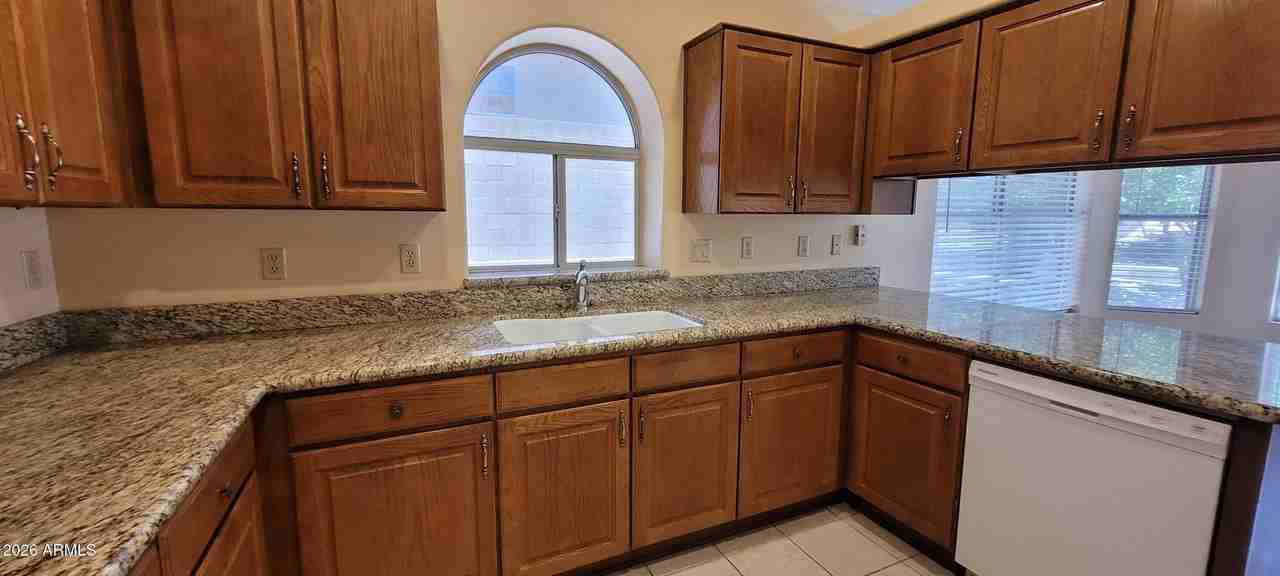 2838 E Calavar Rd - Photo 4 of 14