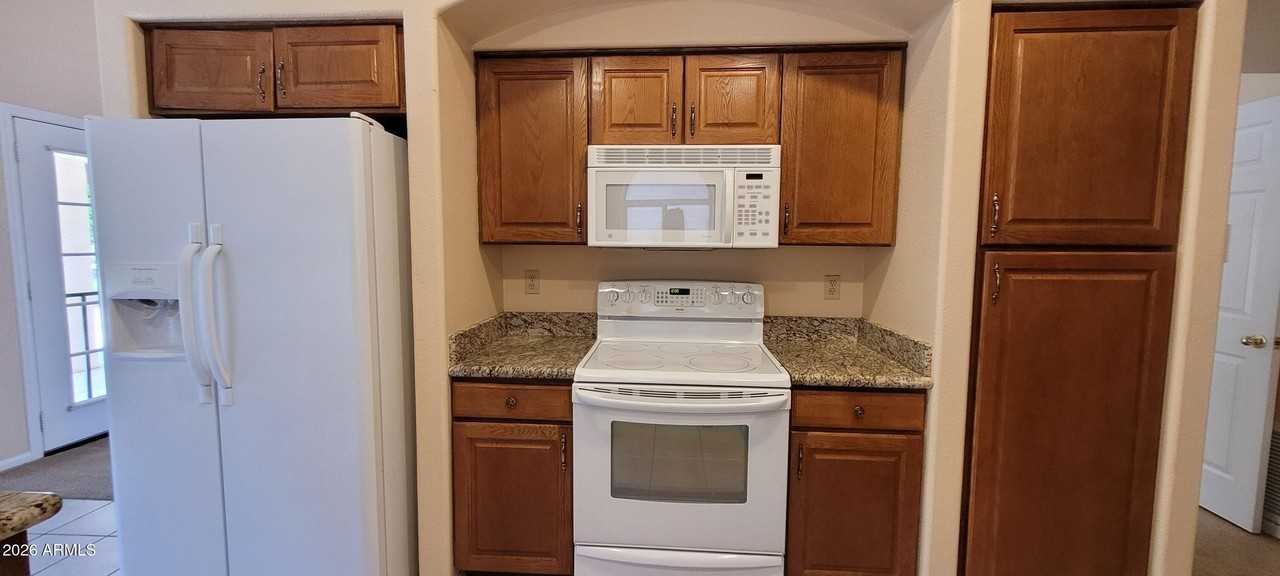 2838 E Calavar Rd - Photo 5 of 14