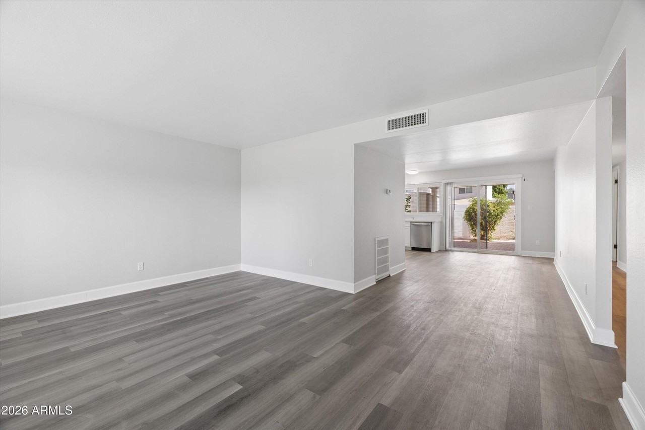5942 N 83rd St - Photo 6 of 39