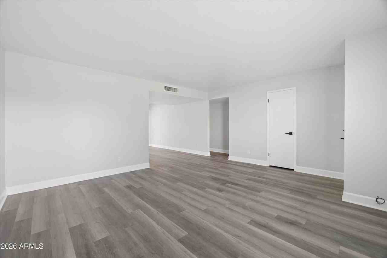 5942 N 83rd St - Photo 7 of 39