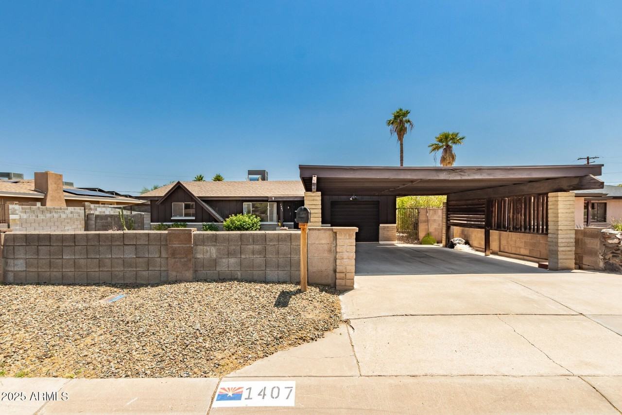 1407 E El Camino Dr - Photo 4 of 32