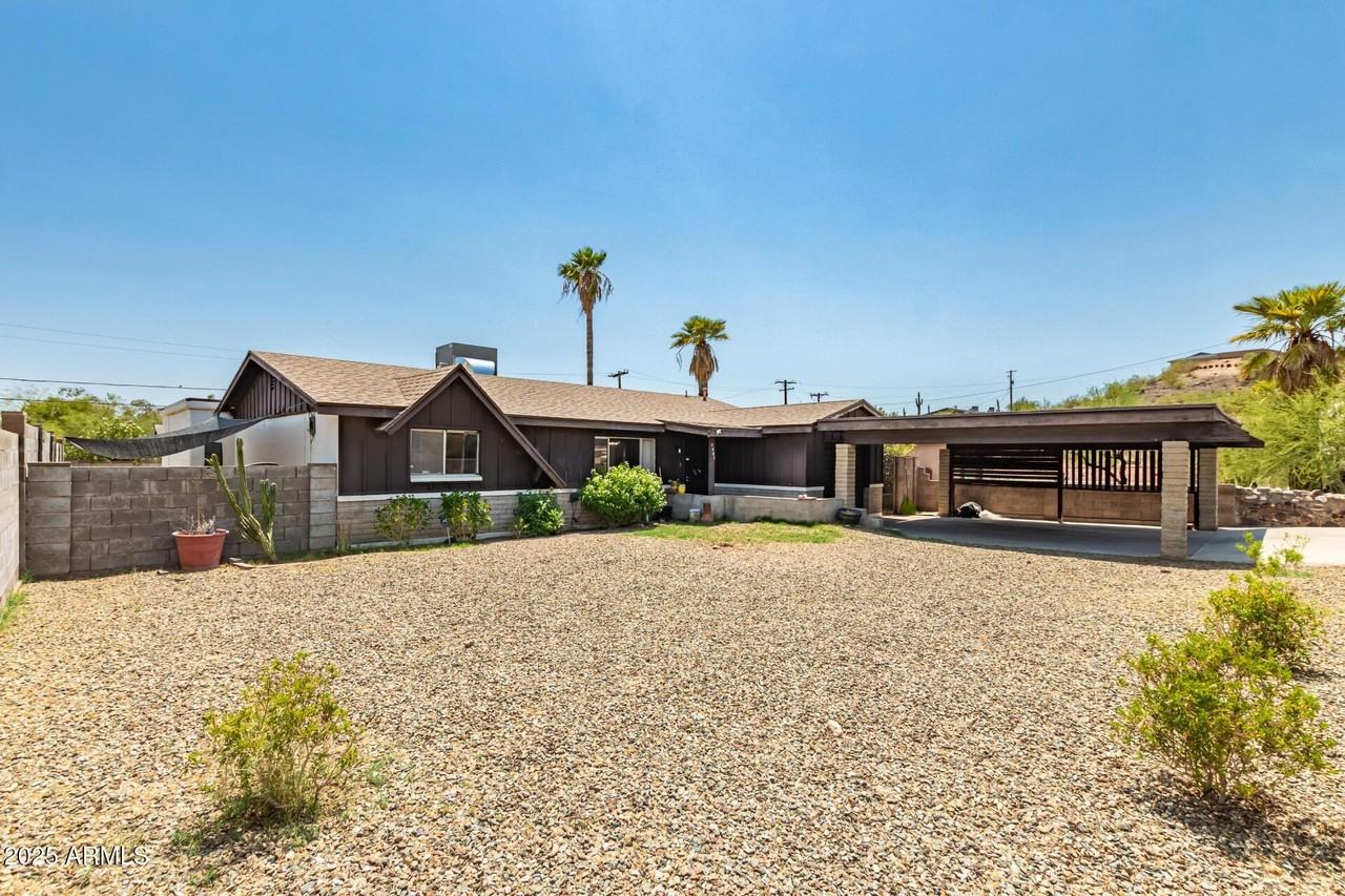 1407 E El Camino Dr - Photo 5 of 32