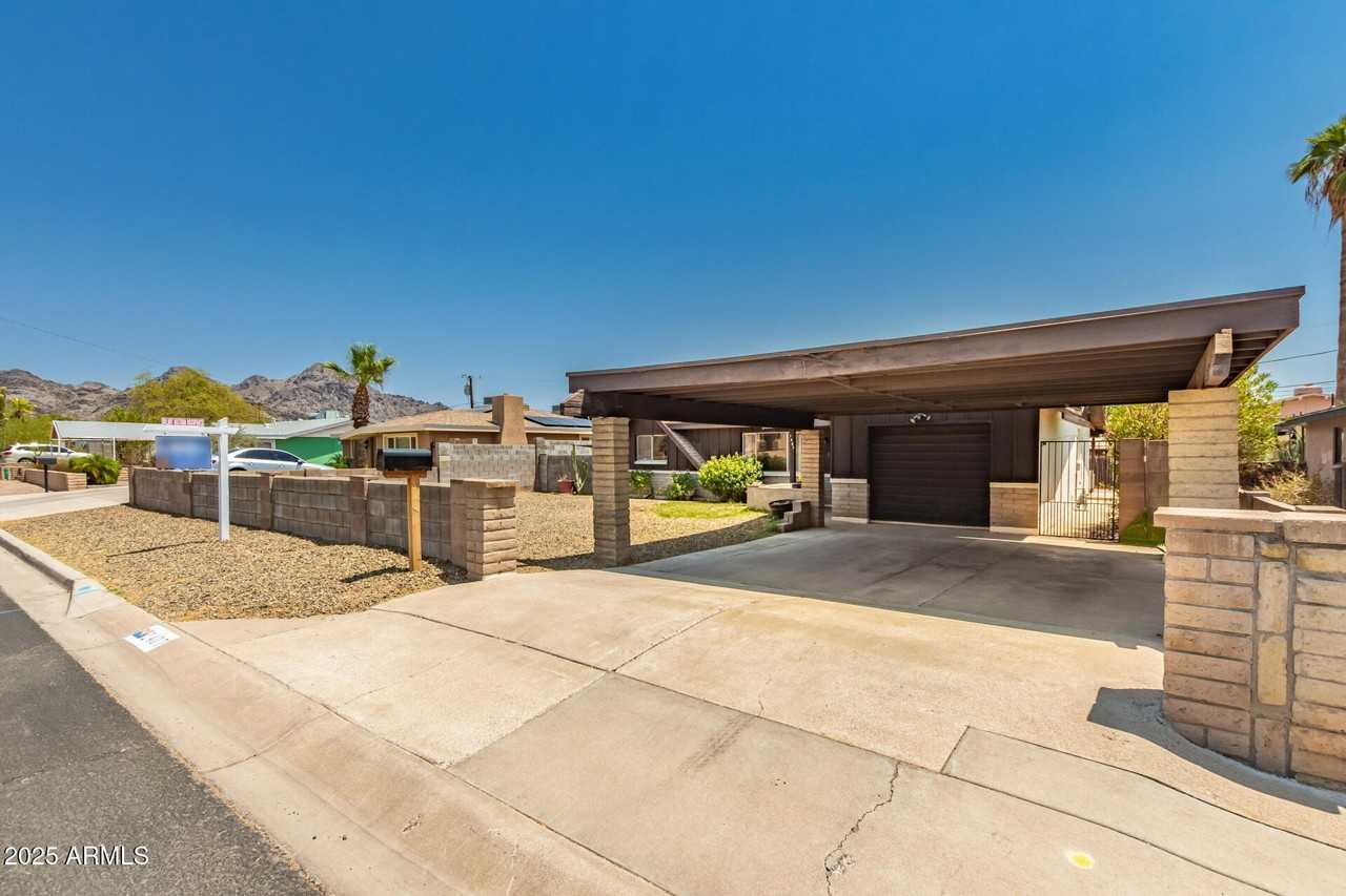 1407 E El Camino Dr - Photo 6 of 32