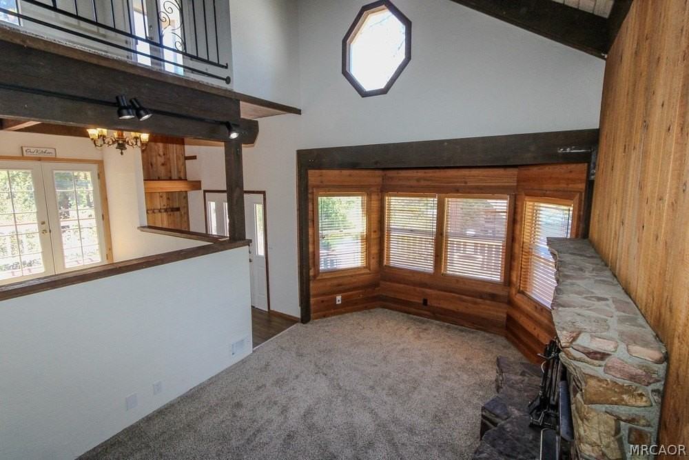 861 Tehama Dr - Photo 4 of 33