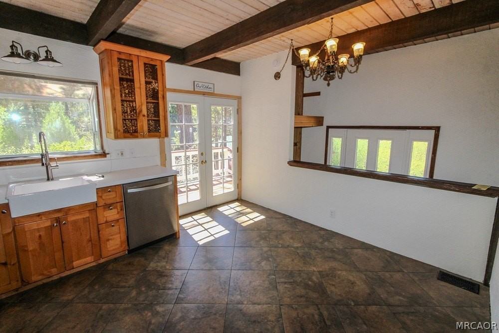 861 Tehama Dr - Photo 7 of 33