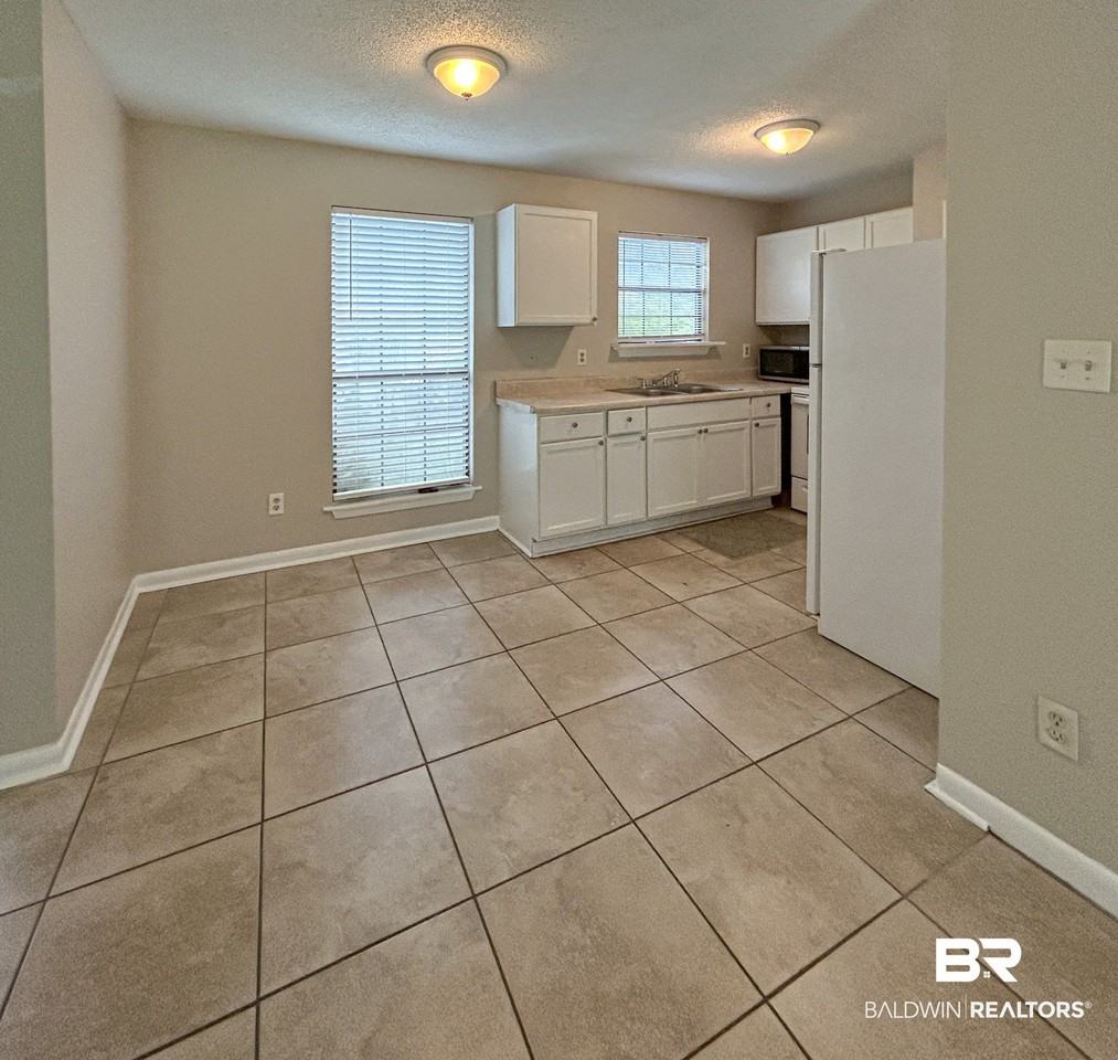 6410 Schoel Ln - Photo 4 of 9