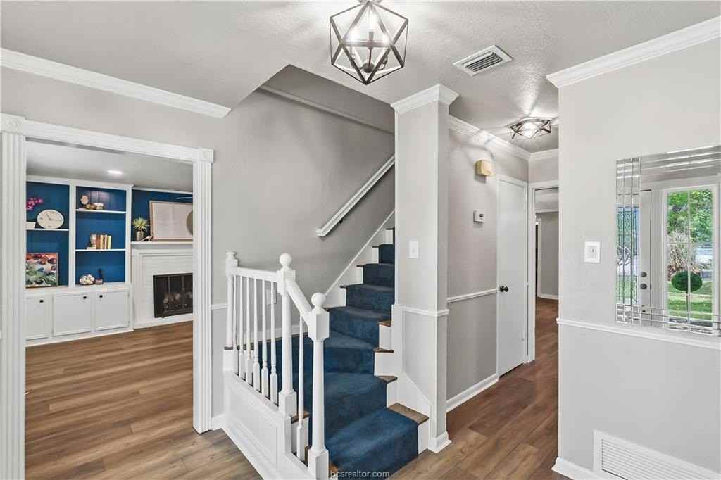 2801 Briar Grove Cir - Photo 6 of 49