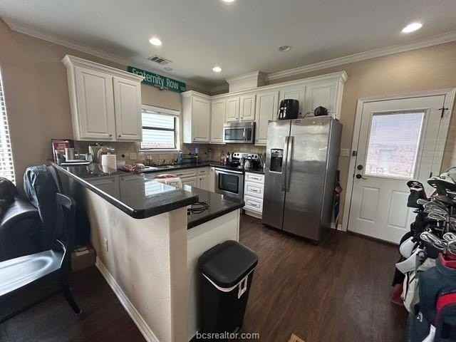 1705 Boardwalk Ct - Photo 5 of 19