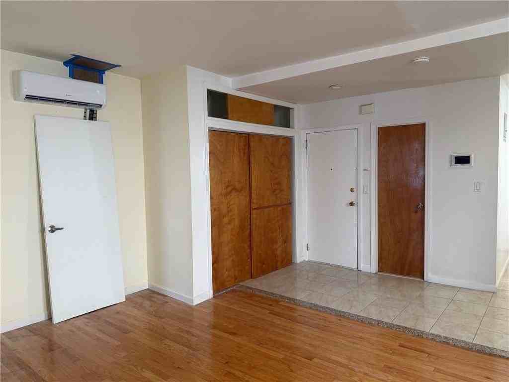 2035 Bay Ridge Pkwy #2R - Photo 3 of 11