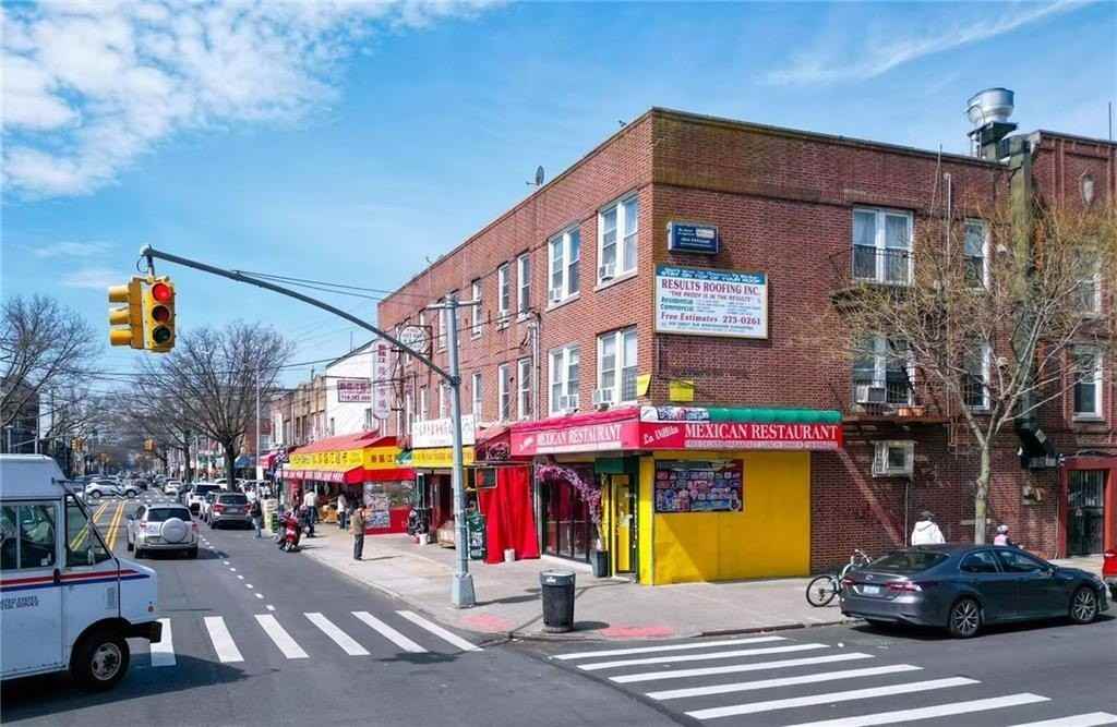 1249 Avenue U - Photo 3 of 7