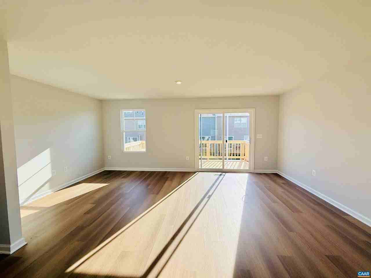 83 Laurin St - Photo 6 of 15