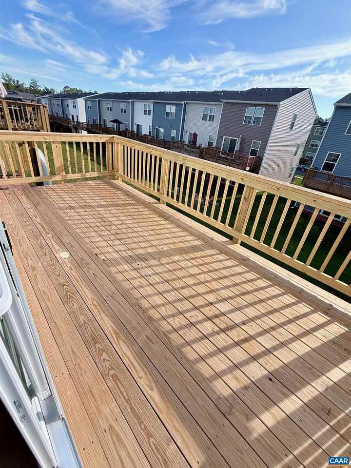 83 Laurin St - Photo 7 of 15