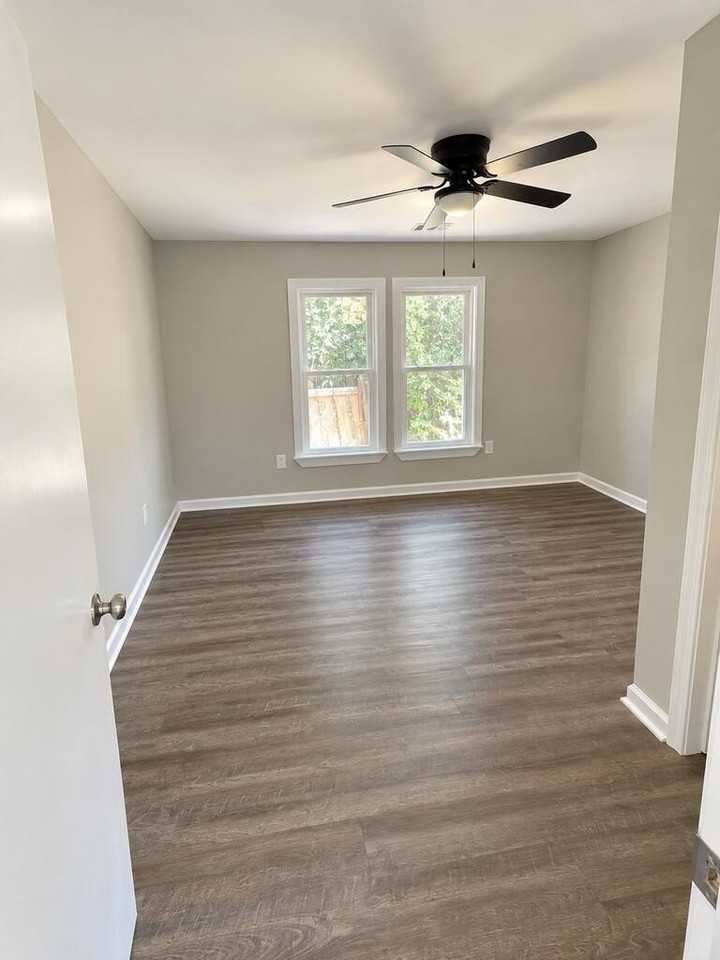 3903 7th Ave - Photo 7 of 15