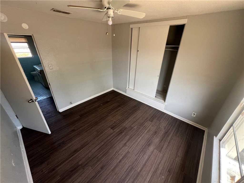 4913 Franklin Dr - Photo 5 of 11