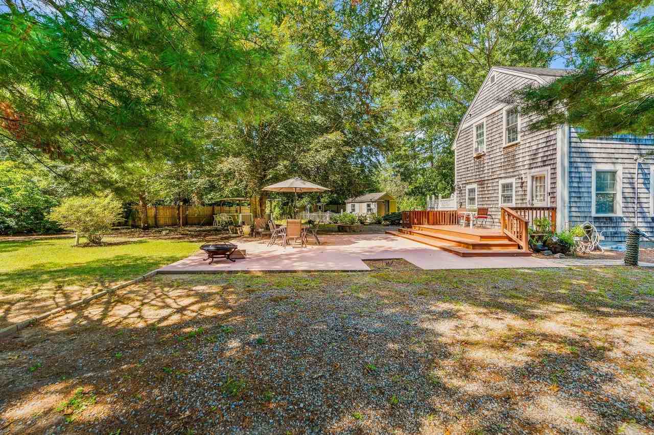 19 Rolling Acres Ln - Photo 5 of 37