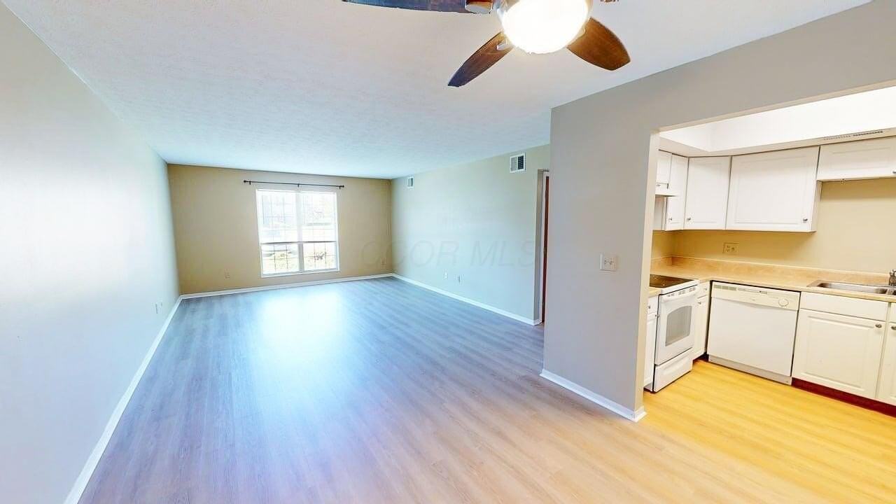 2064 Park Run Dr #C - Photo 2 of 10