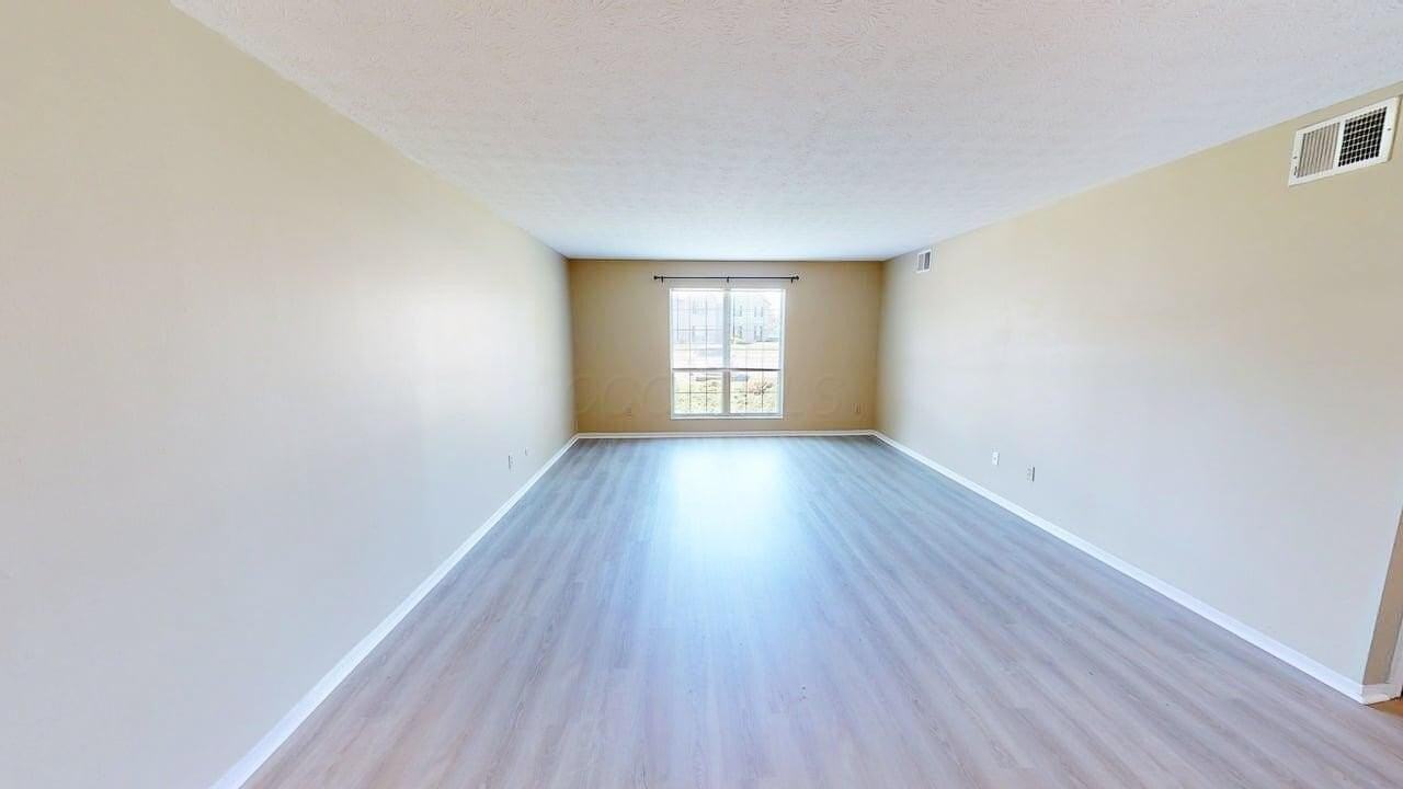 2064 Park Run Dr #C - Photo 4 of 10