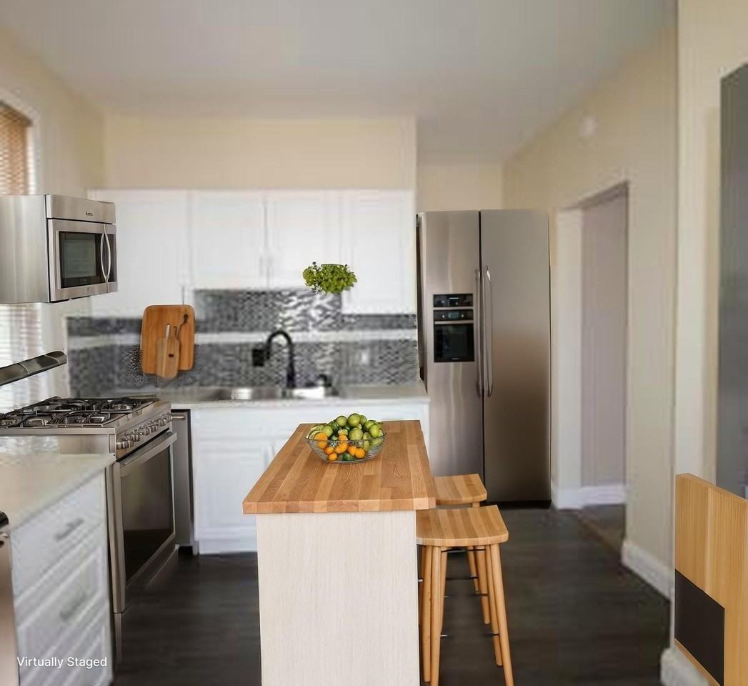 1170 Walters St - Photo 4 of 22