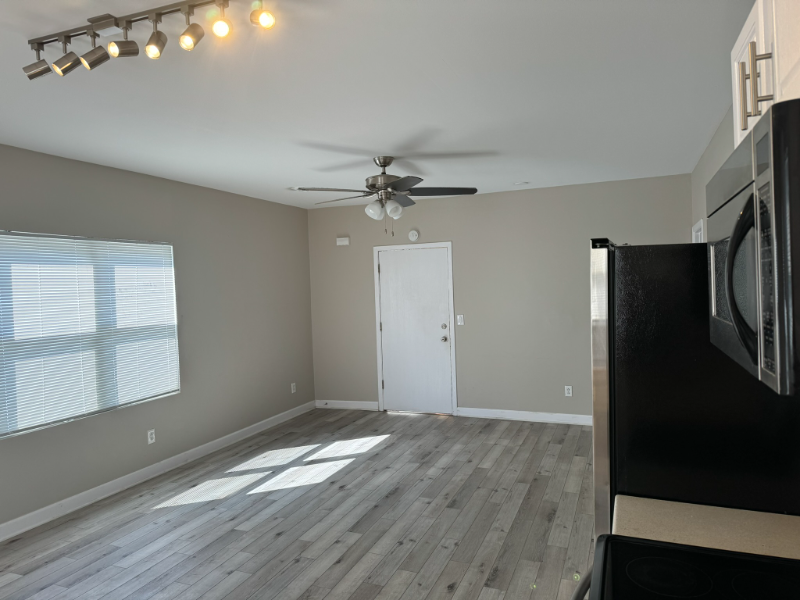 351 Chicago Rd #9 - Photo 3 of 15