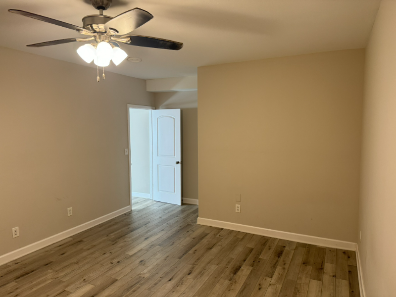 351 Chicago Rd #9 - Photo 4 of 15