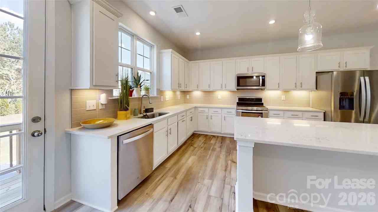 4310 Reed Creek Dr - Photo 2 of 23
