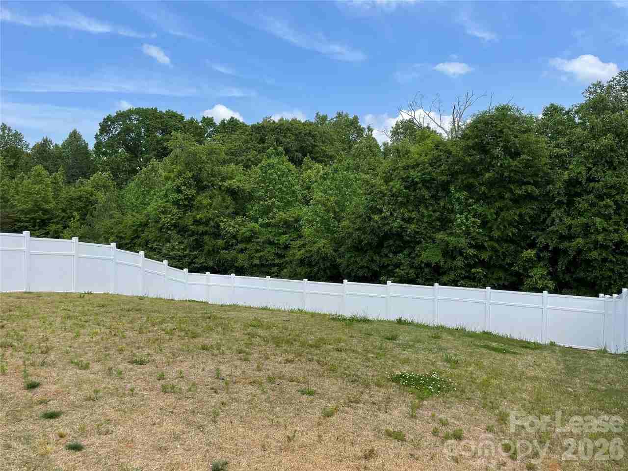 170 Fairfield Dr - Photo 2 of 28