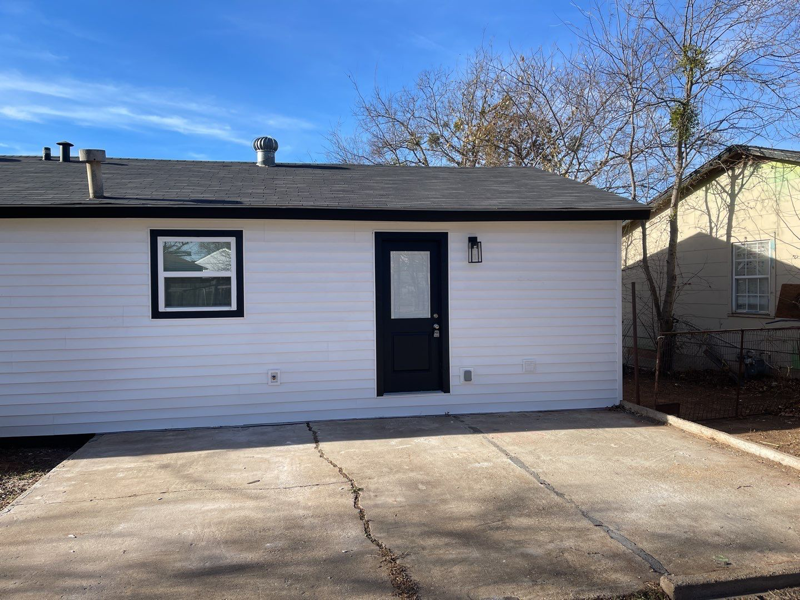1632 Best Blvd - Photo 4 of 28