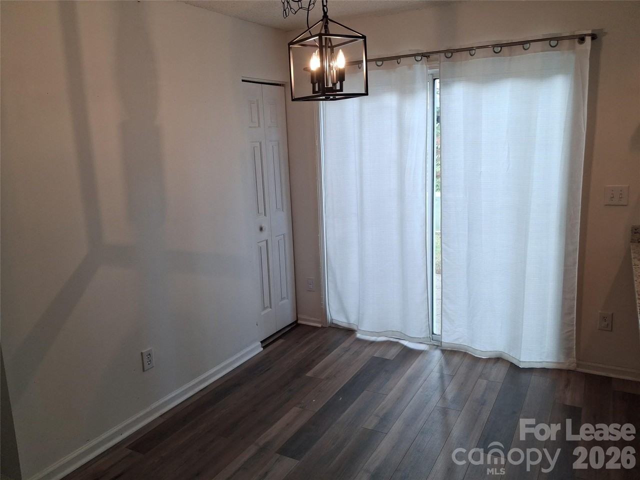 5721 Prescott Ct - Photo 7 of 12