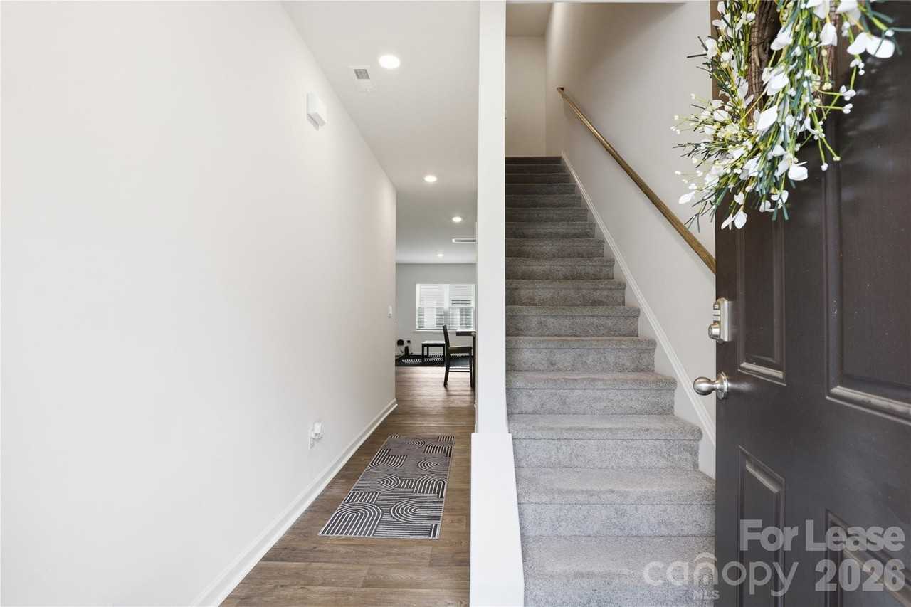 7109 N Mills Rd - Photo 3 of 26