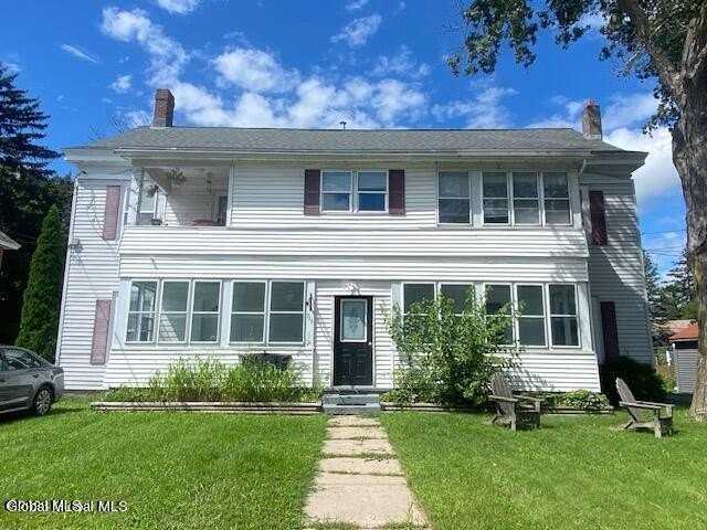 715 Hudson Ave #D - Photo 2 of 10