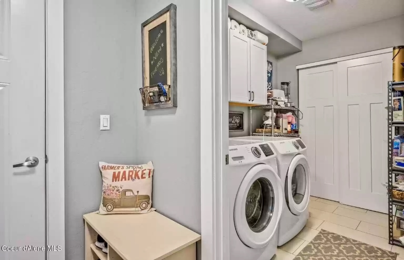 310 S 18th St - Photo 2 of 26