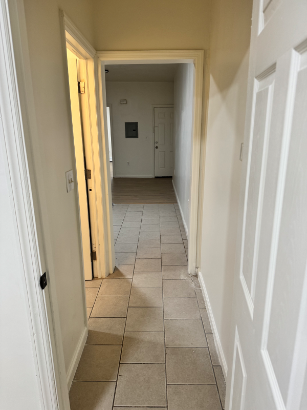587 Grove St - Photo 6 of 11