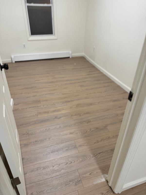 587 Grove St - Photo 7 of 11