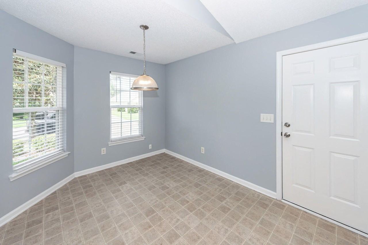 248 Trickle Dr - Photo 5 of 22