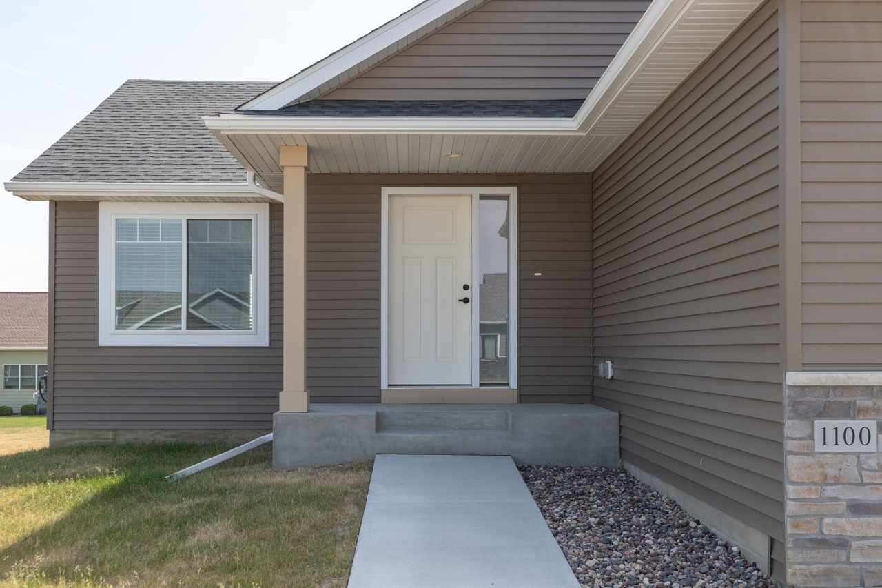 1106 Petersen Ct Nw - Photo 2 of 36