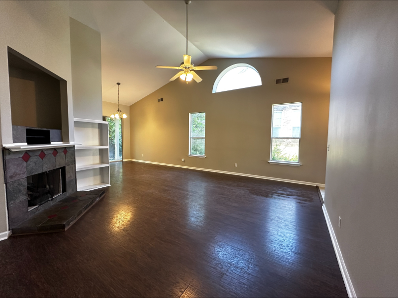 108 Gardenside Dr - Photo 3 of 10