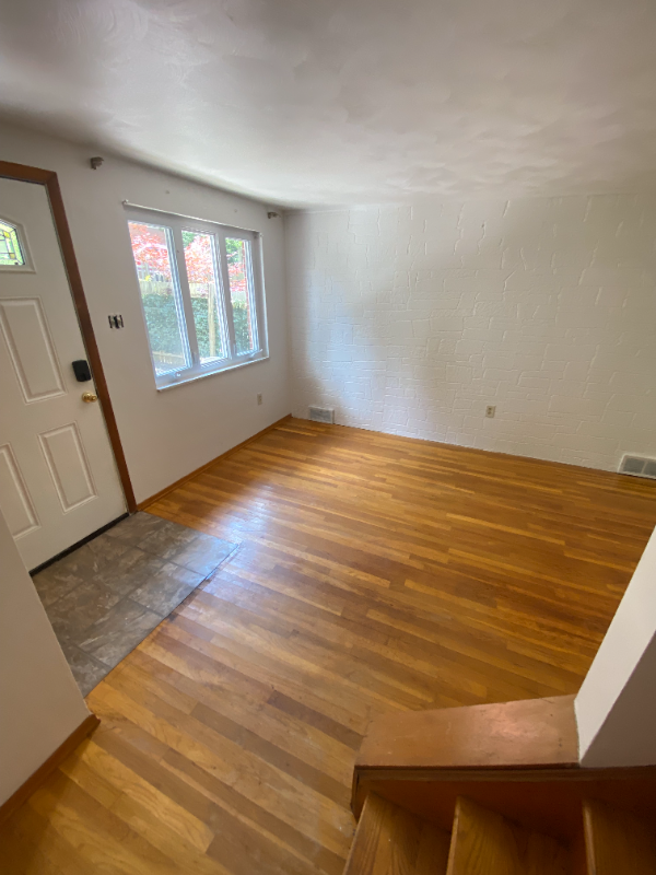 614 1st St - Photo 3 of 19
