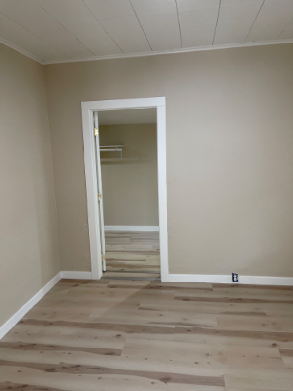 357 S F St - Photo 5 of 8