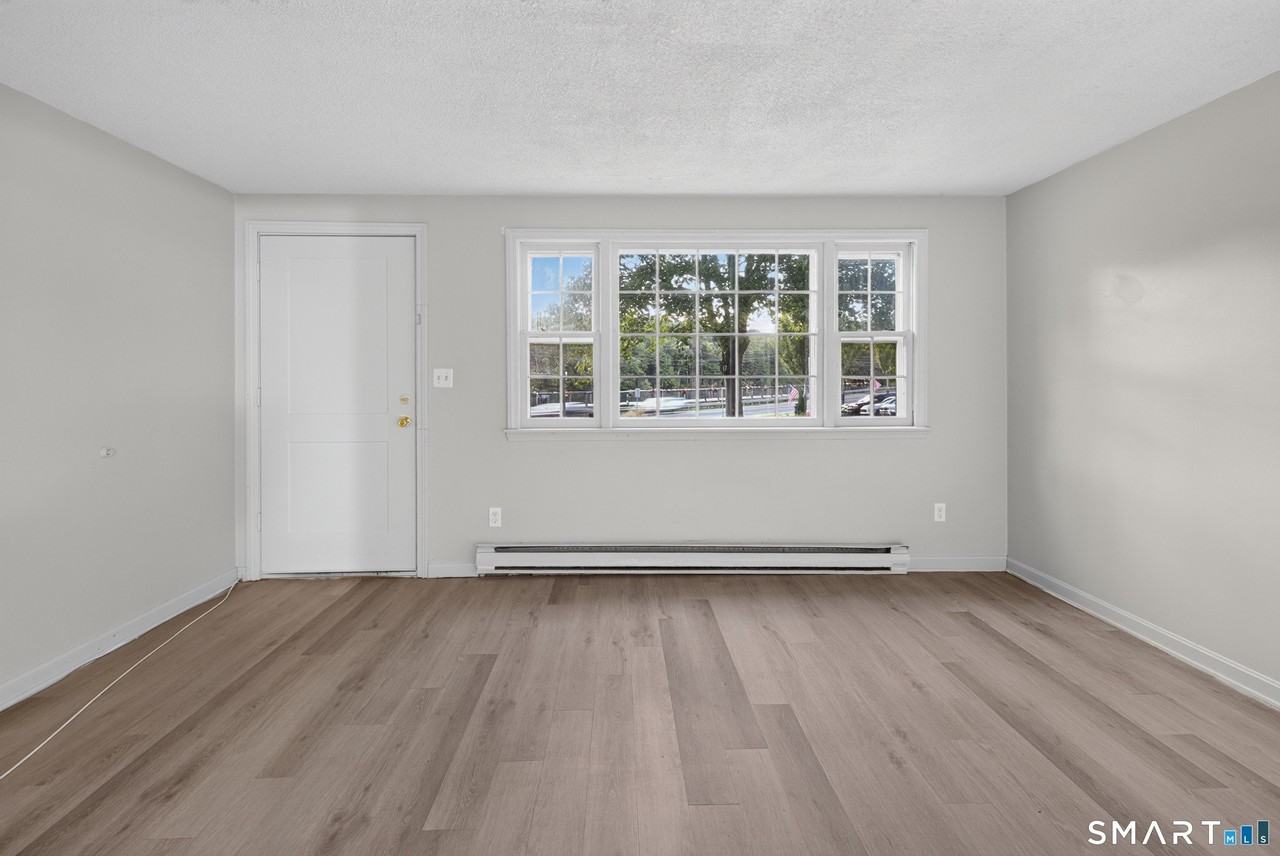 11B Maple Ave - Photo 5 of 23