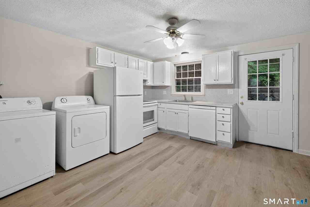 11B Maple Ave - Photo 7 of 23